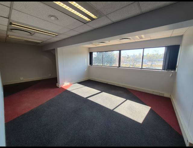 324M² OFFICE TO LET IN WOODMEAD